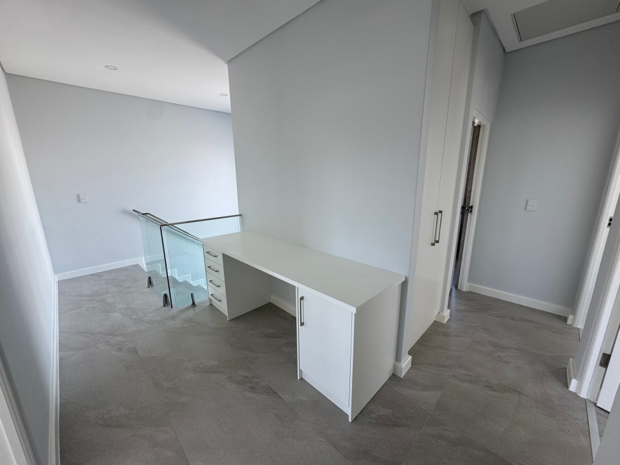 4 Bedroom Property for Sale in Sandown Western Cape